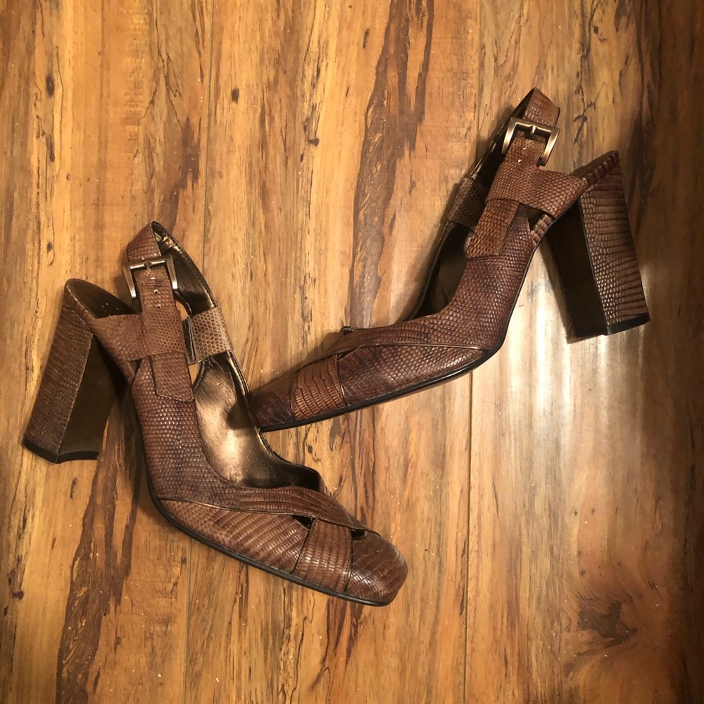 Nine West Roe heels! - Picture 2 of 5